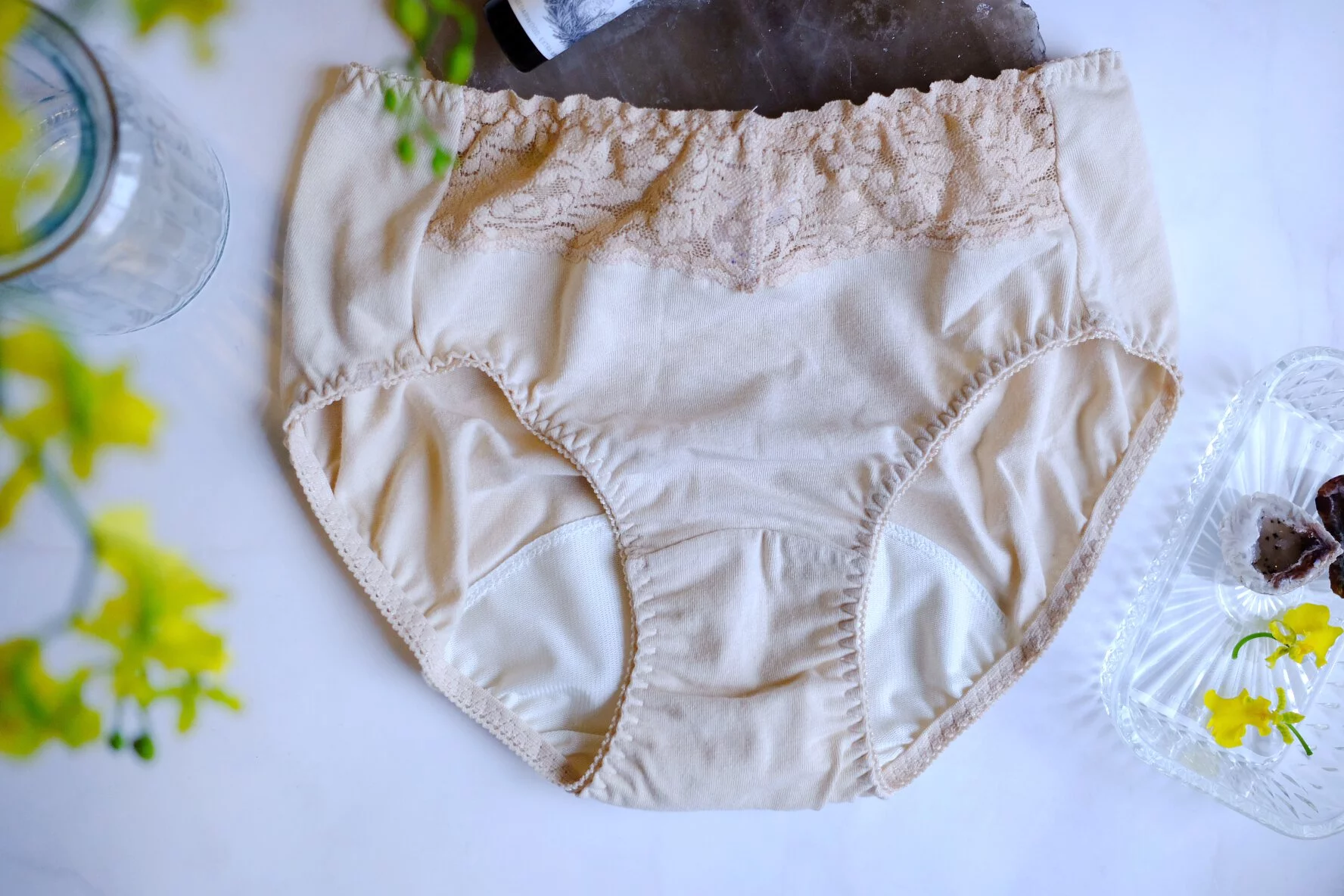 lace,lingerie,underwear,台灣製,蕾絲,蕾絲內褲,生理褲,中腰內褲